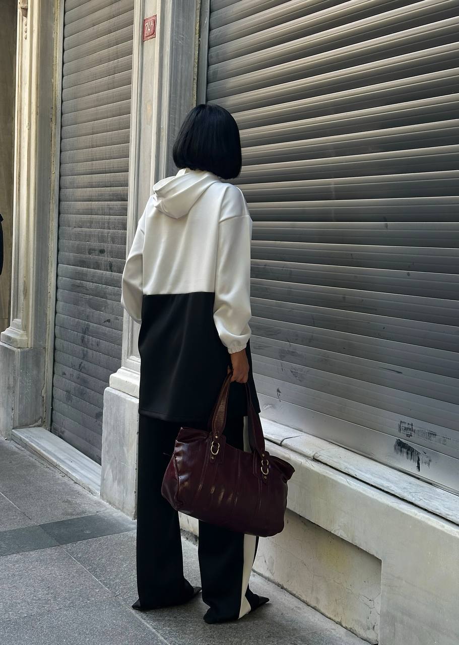 The Contrast Line Set