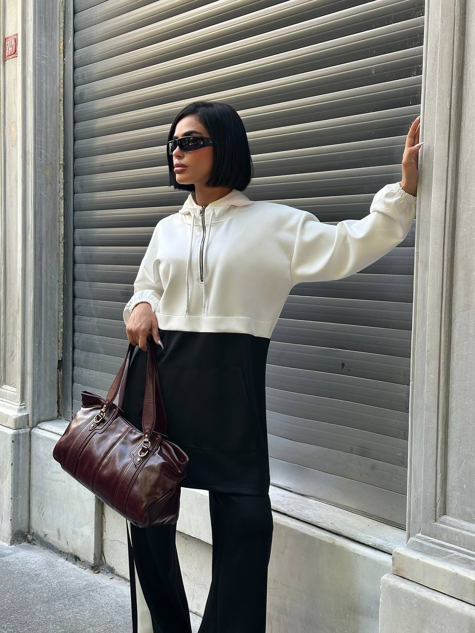 The Contrast Line Set