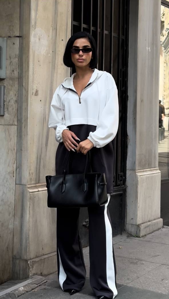 The Contrast Line Set