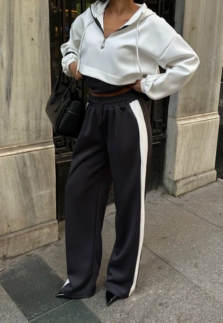 The Contrast Line Set